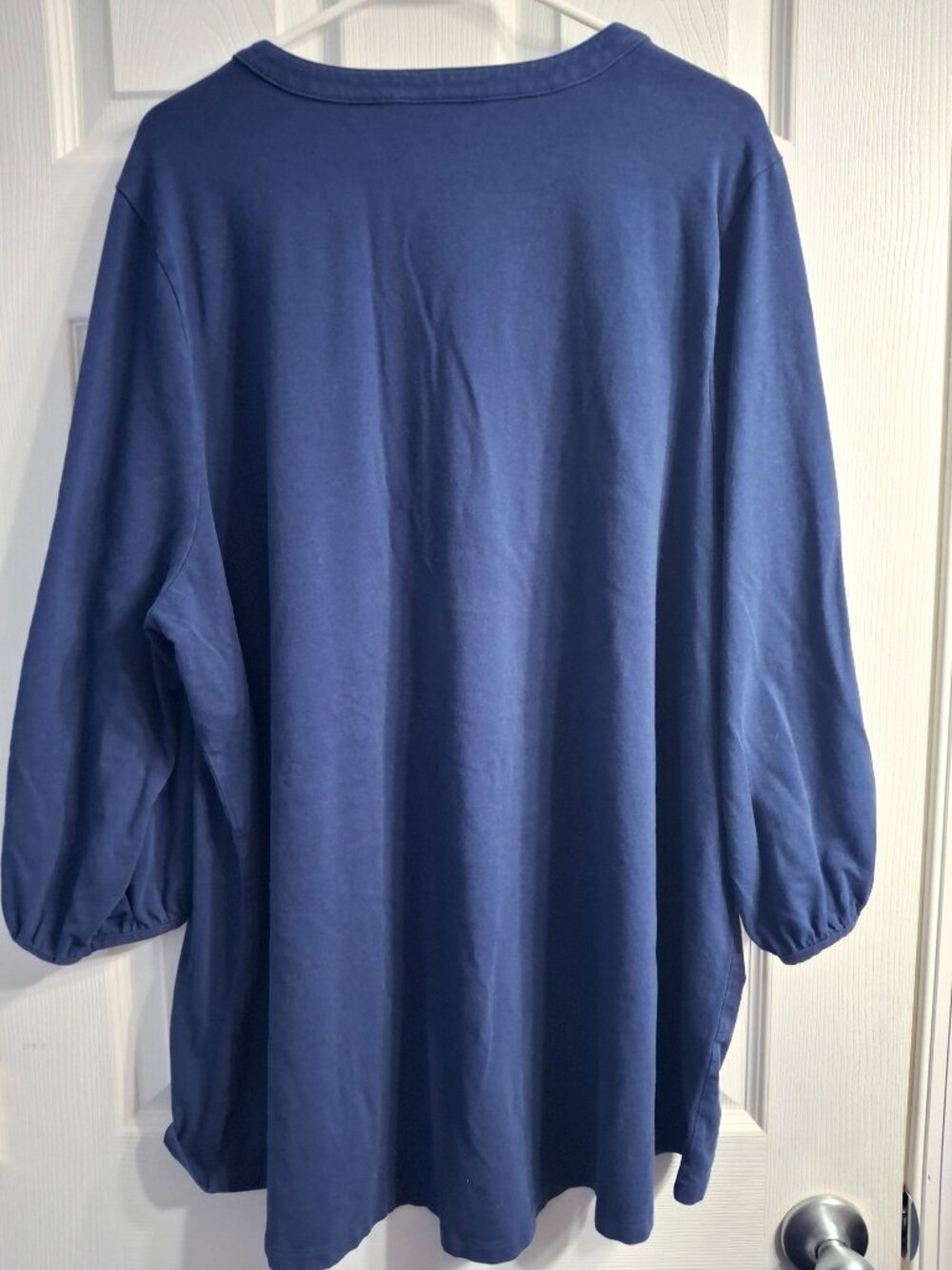 Isaac Mizrahi Live Blue Eyelet Yoke Tunic Top, Size 3X - Picture 3 of 7